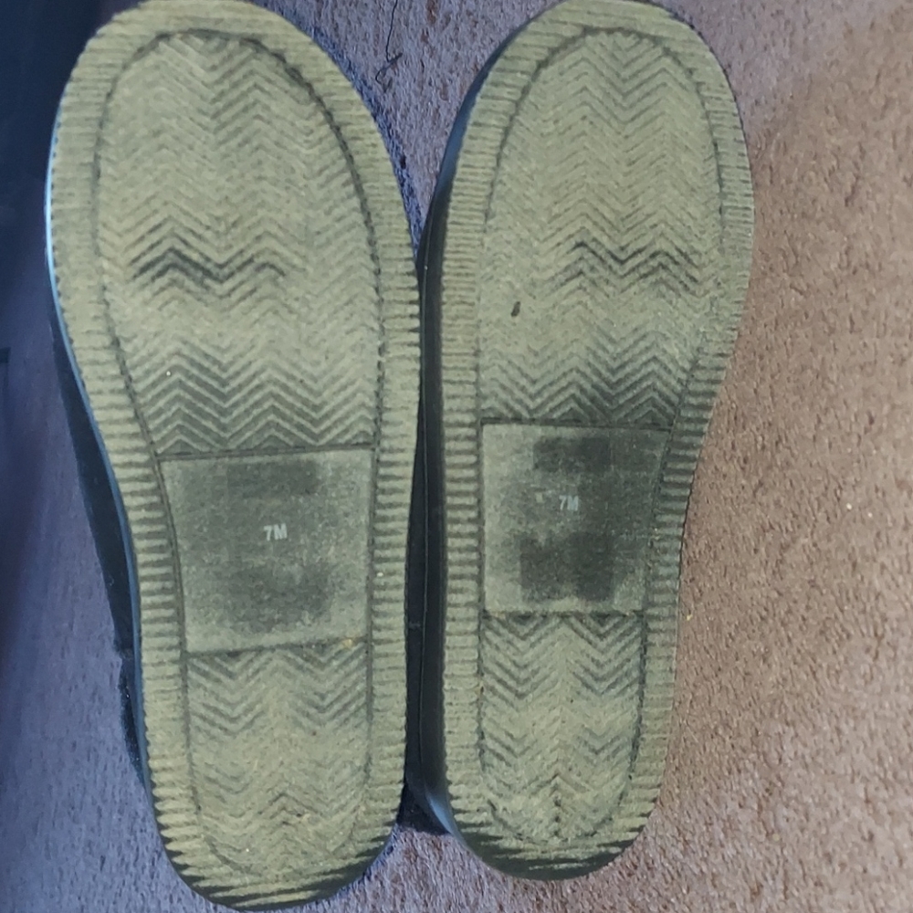 Boots - Picture 2 of 3
